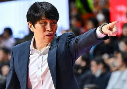 위성우 감독 프로필 나이 고향 연봉 경력