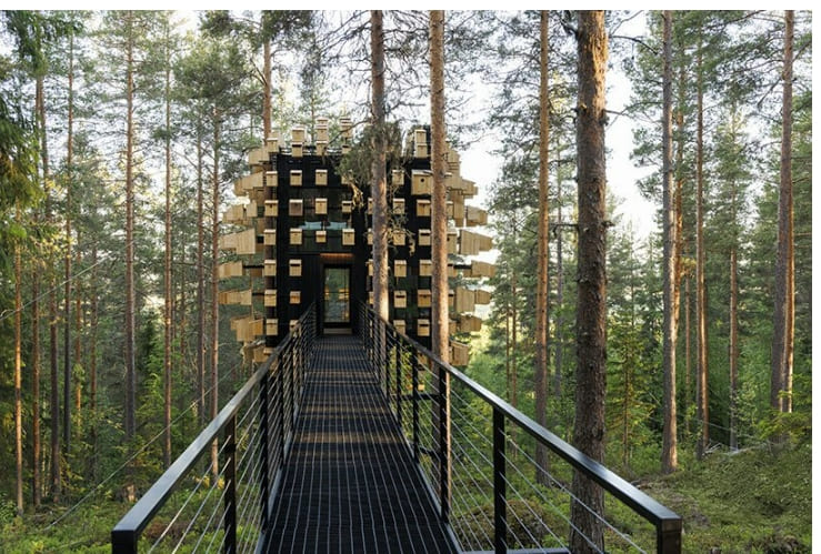새 같이 잔다!...마치 새집 같은 비야케 잉겔스 그룹의 대형 'tree house' 호텔 VIDEO: Bjarke ingels group's 'biosphere' treehouse hotel floats among 350 birdhouses