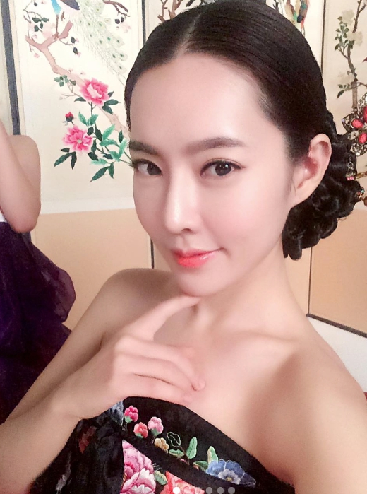 성인 에로배우 지은서 인스타 통해 공개된 근황 나이 프로필 학력 결혼