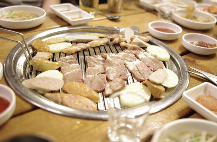 회식 자리에서 호감을 얻는 방법 이미지