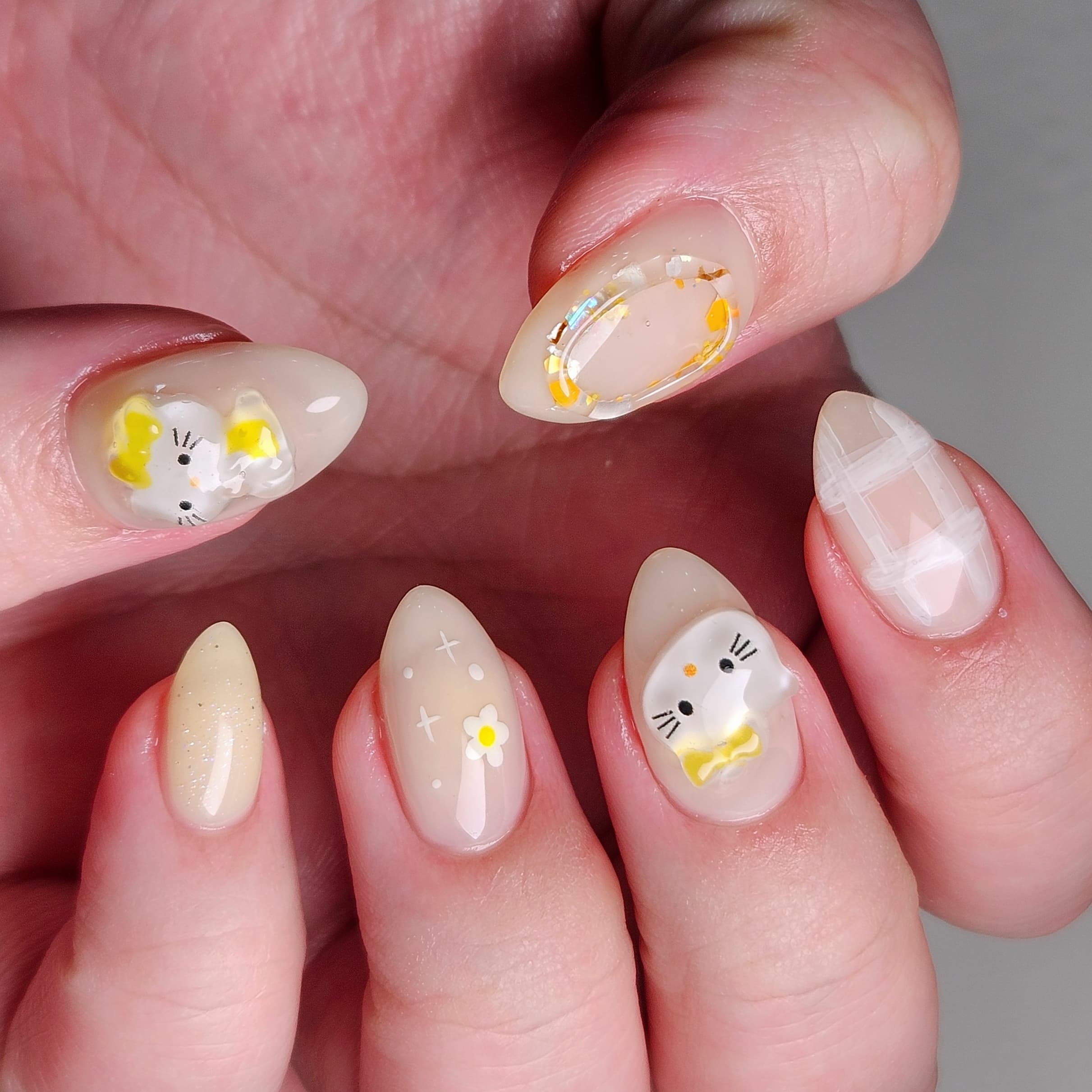 손톱 모양에 따른 네일 디자인 추천 가이드