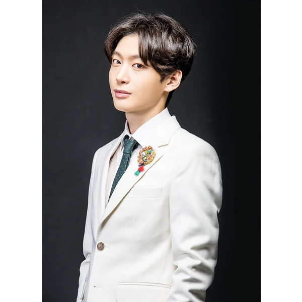 김용빈 가수 프로필 고향 노래 군대 팬카페 부모 할머니 관련 프로필 이미지