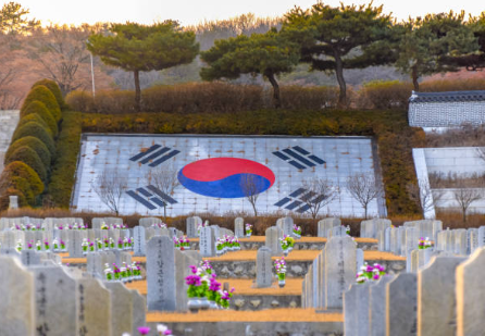 경찰과 소방공무원 30년 이상 재직 후 사망 국립묘지 안장, 절차와 신청 방법, 대상.