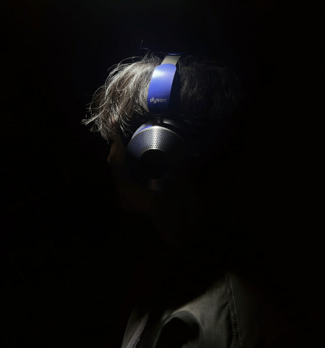 다이슨 공기정화 헤드폰 '다이슨 존'