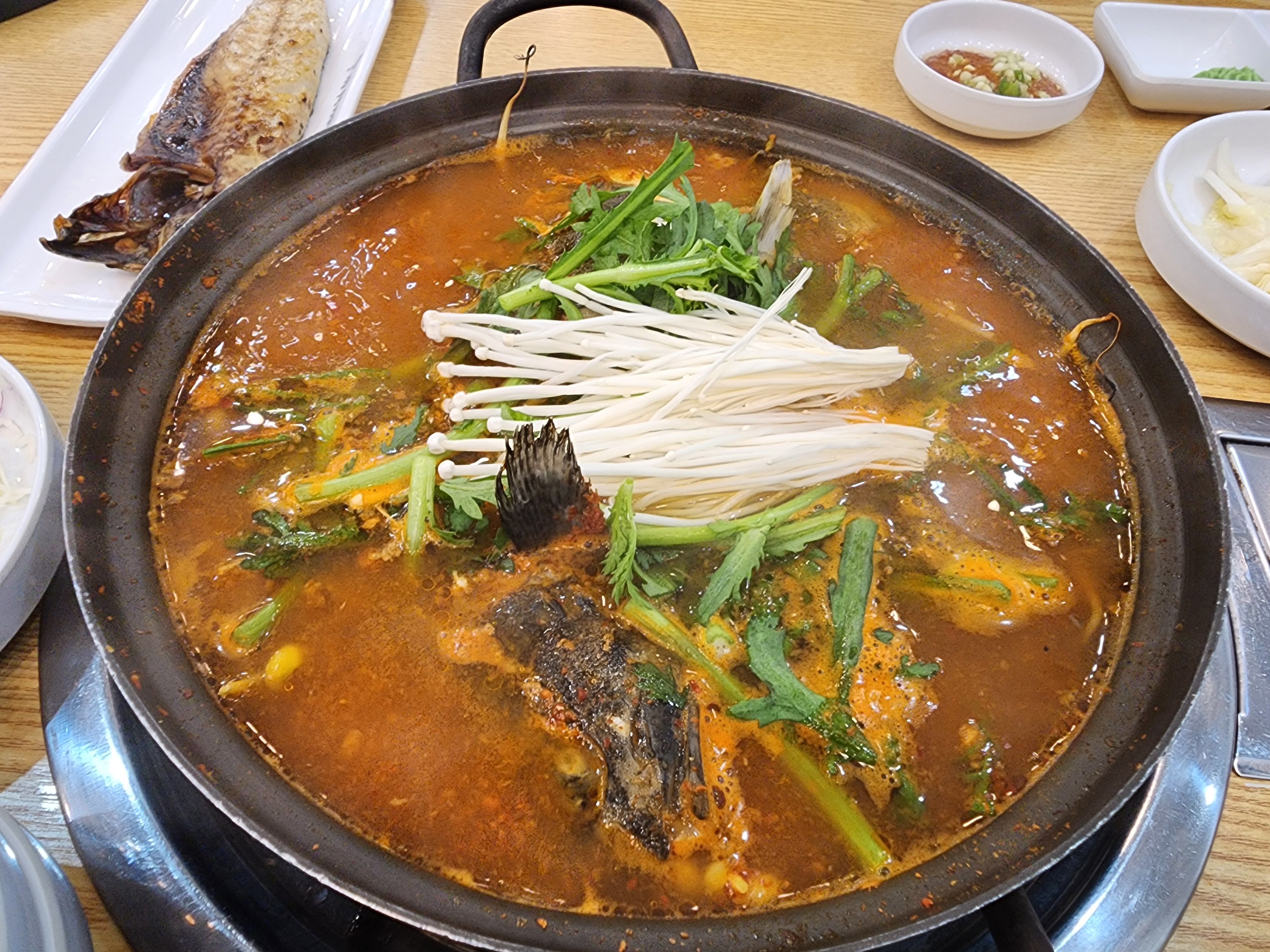 성신여대-횟집-청춘종합어시장-위치-영업시간