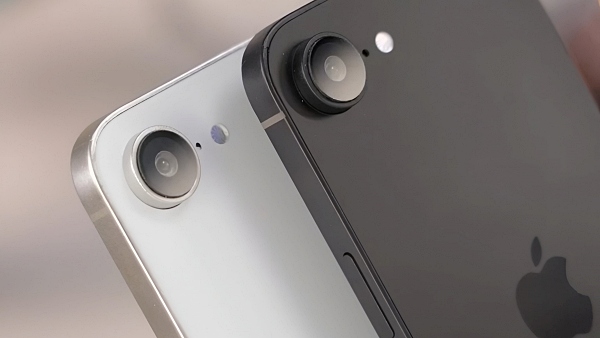 아이폰 SE4 출시일 확정 최신 루머 총정리-온라인 커뮤니티