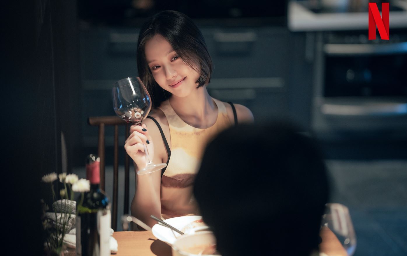 아무도 없는 숲속에서 출연진 정보 등장인물 영상 예고편