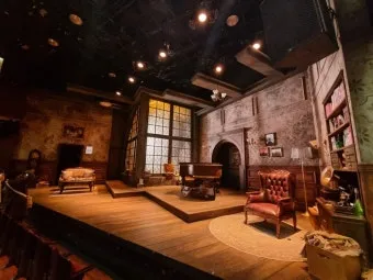 올드 위키드 송 존 매런스 연극의 감정과 주제 해설_11