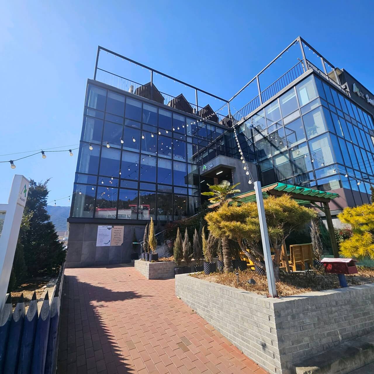 오늘N 커피 한잔할래요? 경북 경주시 식물원 분위기 카페 오베르 경주여행 갈만한 곳 오늘N 2501회