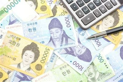 지폐와 계산기