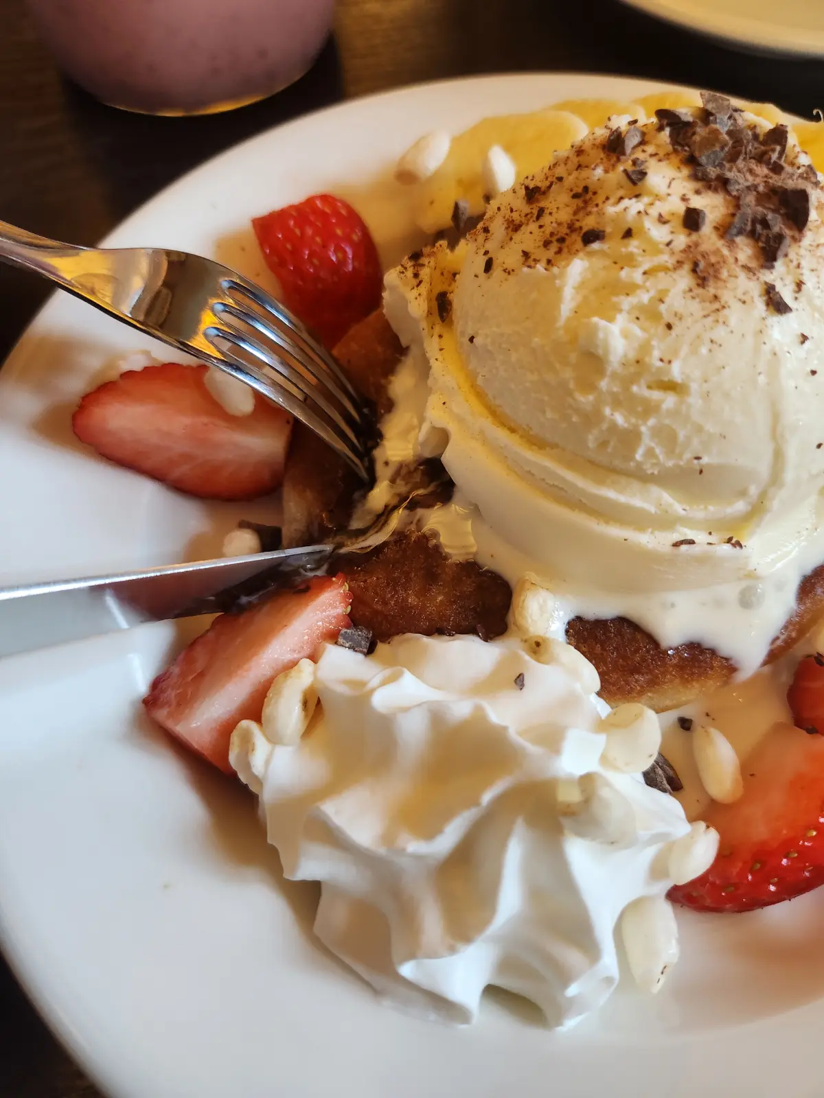 종로-서촌-분위기-좋은-카페-타이드워터-코리안-스윗-팬케이크-호떡-안-흑설탕-가득