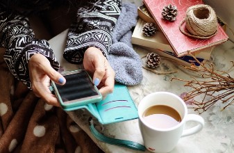 거북목&middot;굽은등 교정 밴드&amp;#44; 무조건 쓰면 안 되는 이유