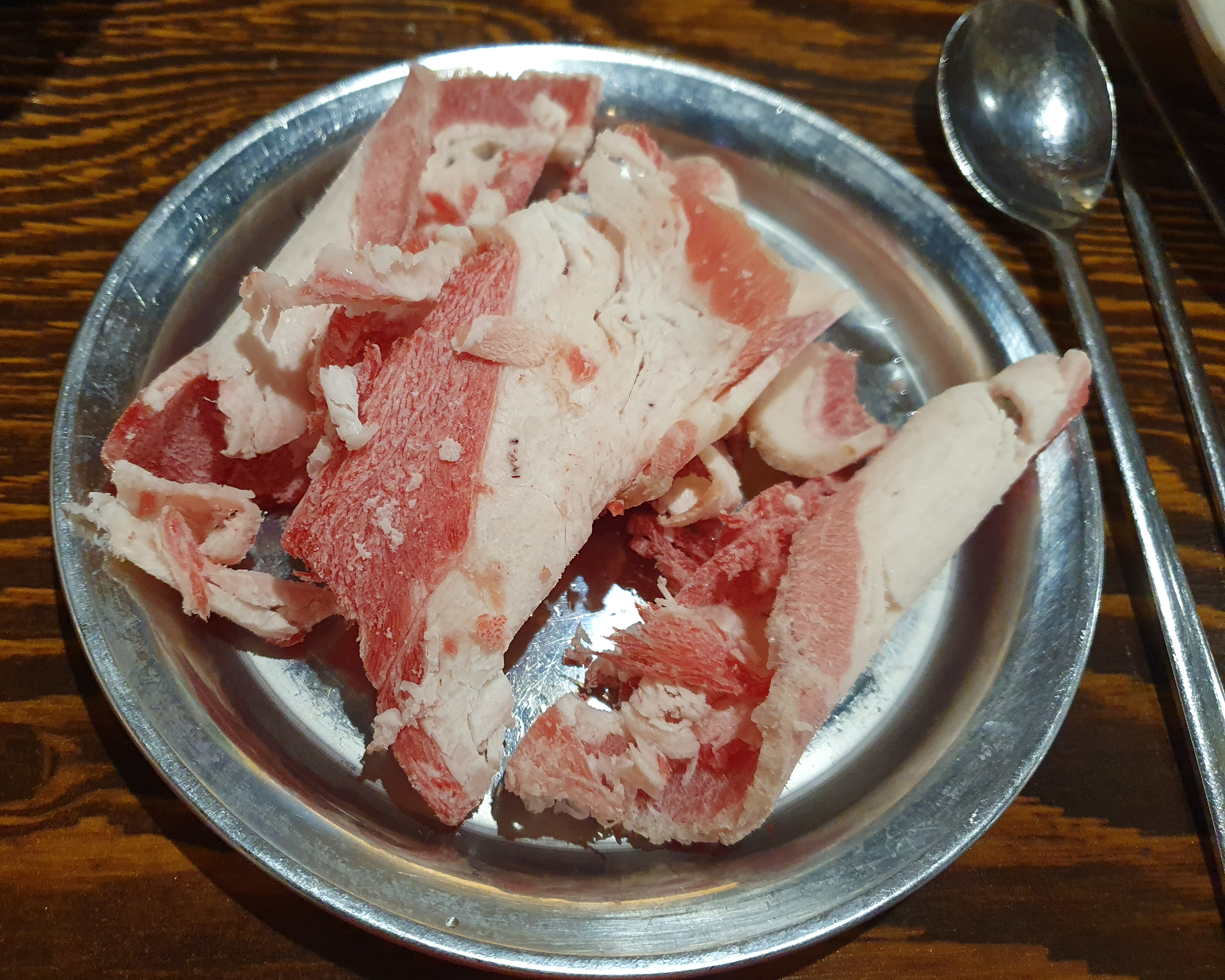 살살고기 상대점 얇은 꽃삼겹살 대패삼겹이랑 비슷한 느낌이다!