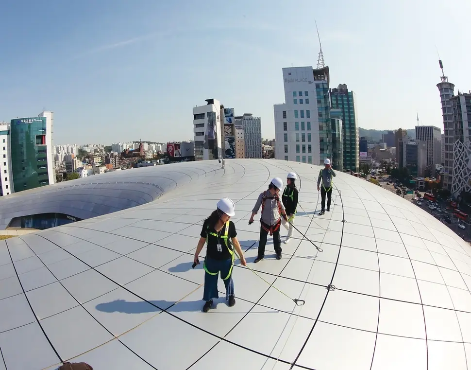 서울 여행 이색 체험 데이트 DDP 루프탑 투어 소개 일정 신청 방법 동대문디자인플라자 지붕