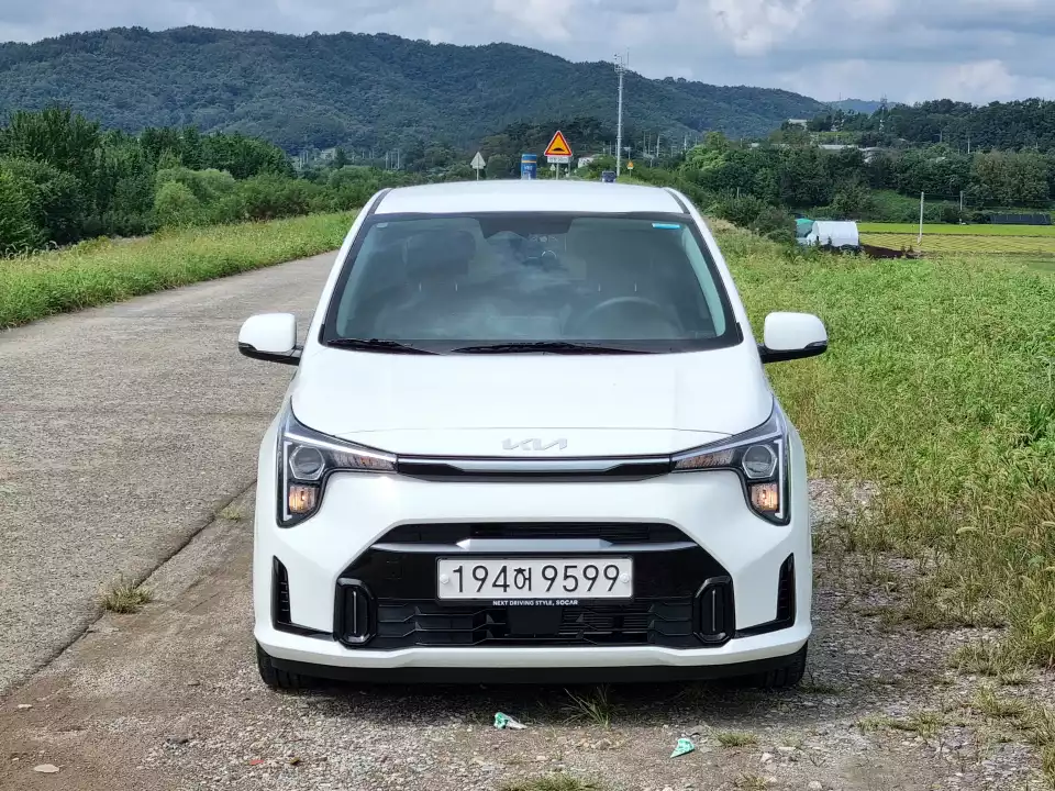 더 뉴 모닝 앞모습입니다.