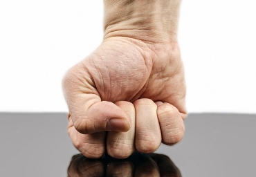 섬망 증상 원인과 치료법 알아보기