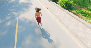 유산소 운동을 통한 다이어트 비법: 달릴까, 뛸까.