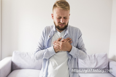 위 건강을 망치는 최악의 습관 5가지! 혹시 무심코 하고 계시진 않나요?