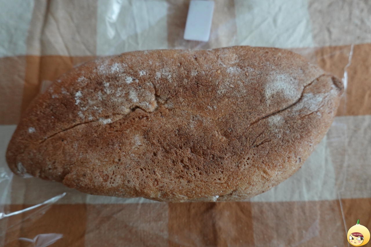 산딸기크림잡곡통밀빵 뒷면