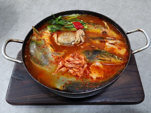 서울 동강용봉탕 가물치오골계탕