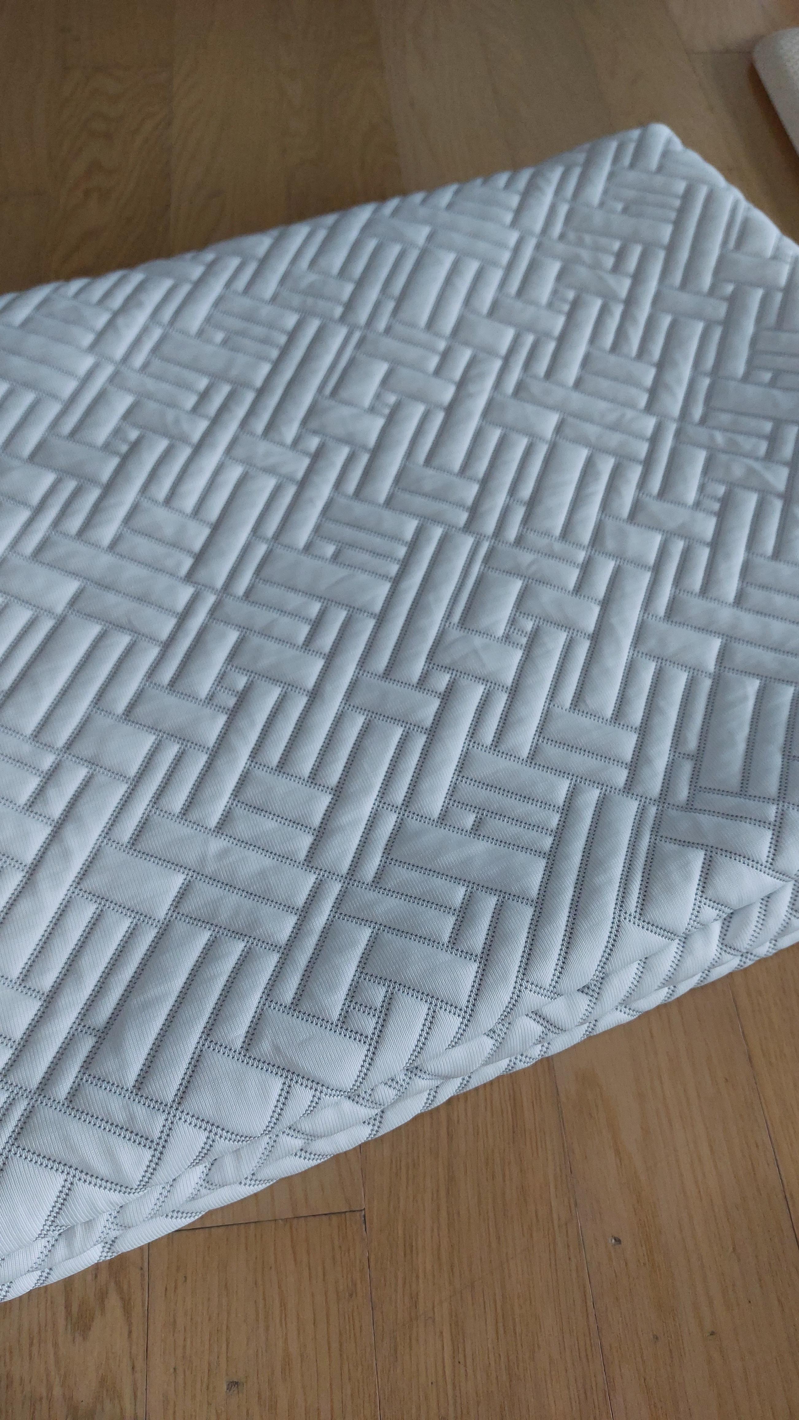 이브리다 듀라론 냉감패드 접사