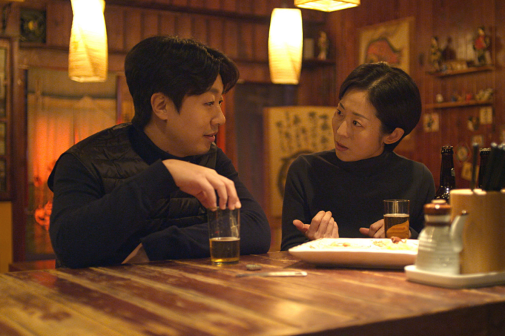 찬실이는-복도-많지-영화-장면