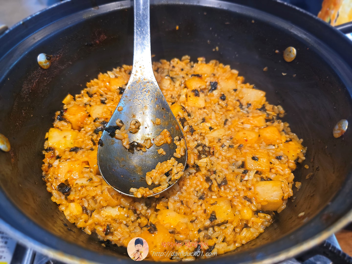 깍두기 버터 볶음밥