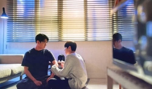 시맨틱에러4화-벤드를붙여주는상우