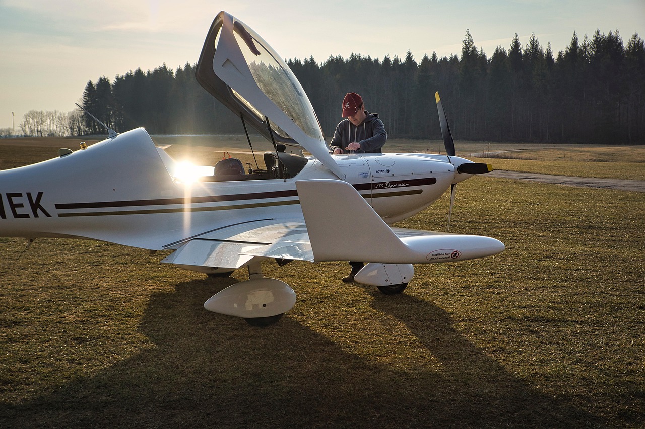 경비행기 조종사 관련 사진