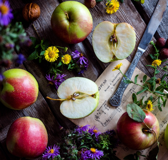 다이어트에 효과적인 사과 + 계피 디톡스 음료 레시피