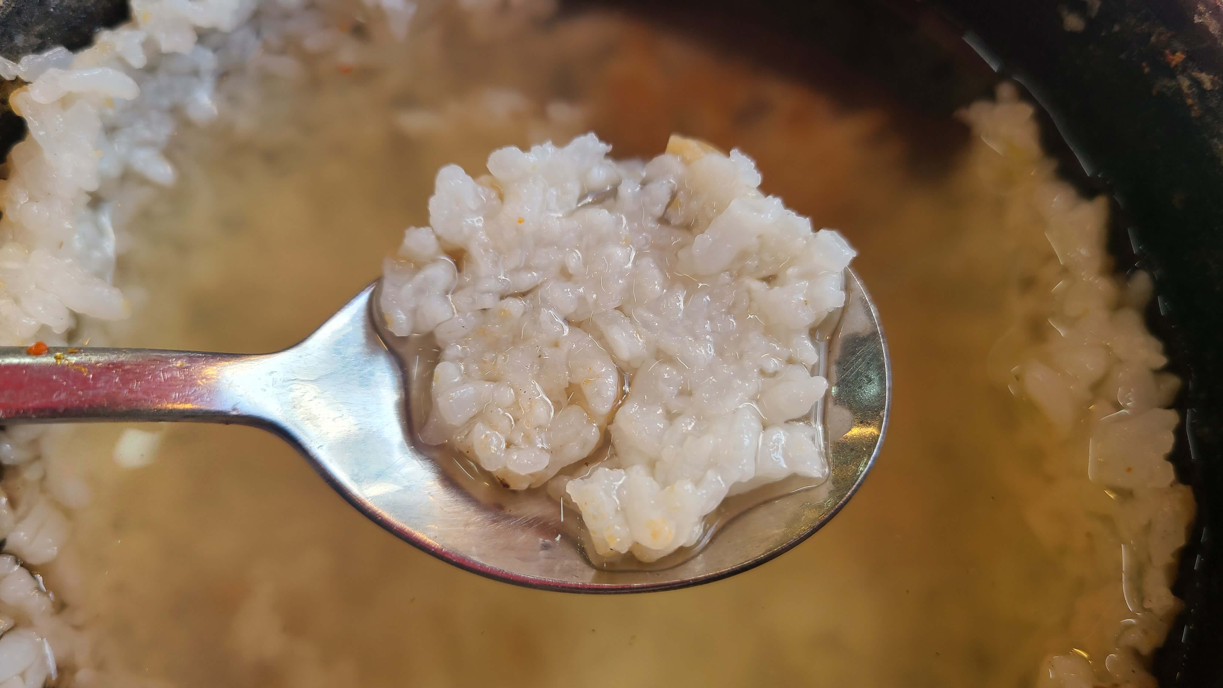 우성-기사식당-숭늉-한스푼