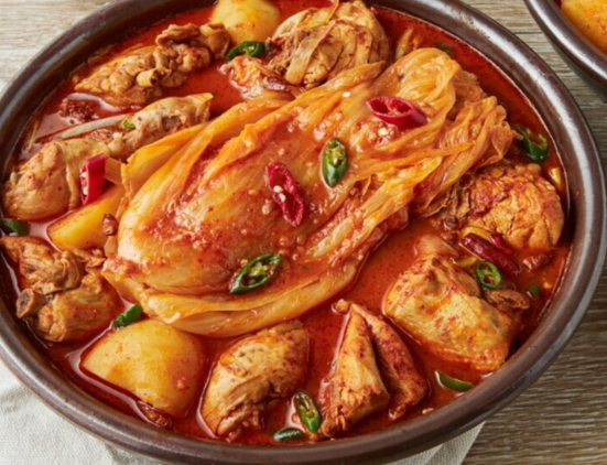 닭도리탕 맛있게 만드는법 : 묵은지가 통으로 있다