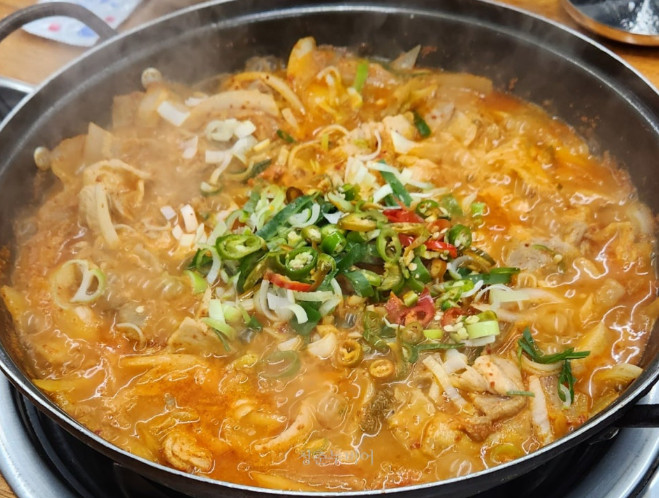 백반기행 양산 돼지수육 맛집