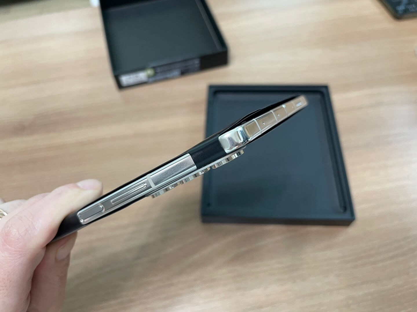 갤럭시 지폴드5 크림 언박싱 스펙 및 가격 정보