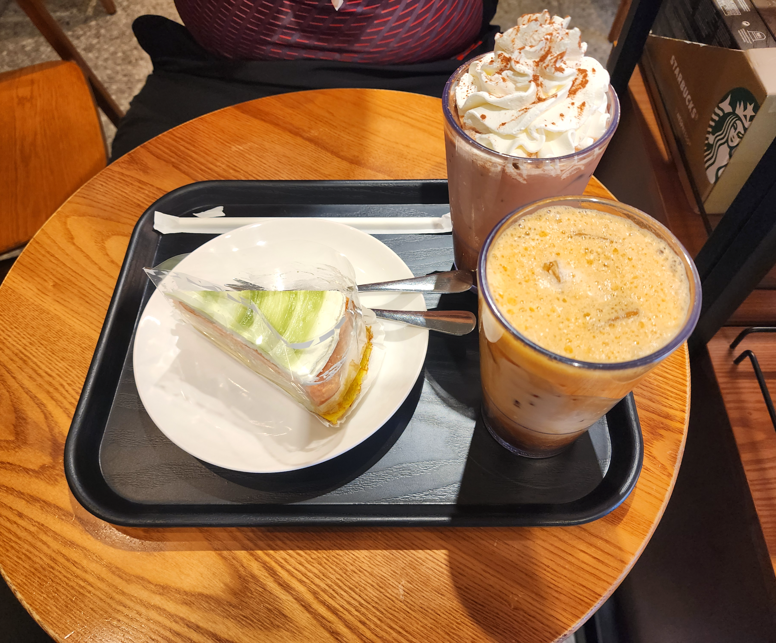 헤이즐넛오트아이스쉐이큰에스프레소