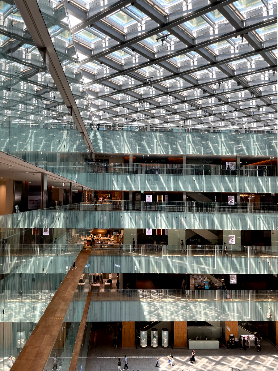 도쿄역 킷테 마루노우치 타워 실내매장