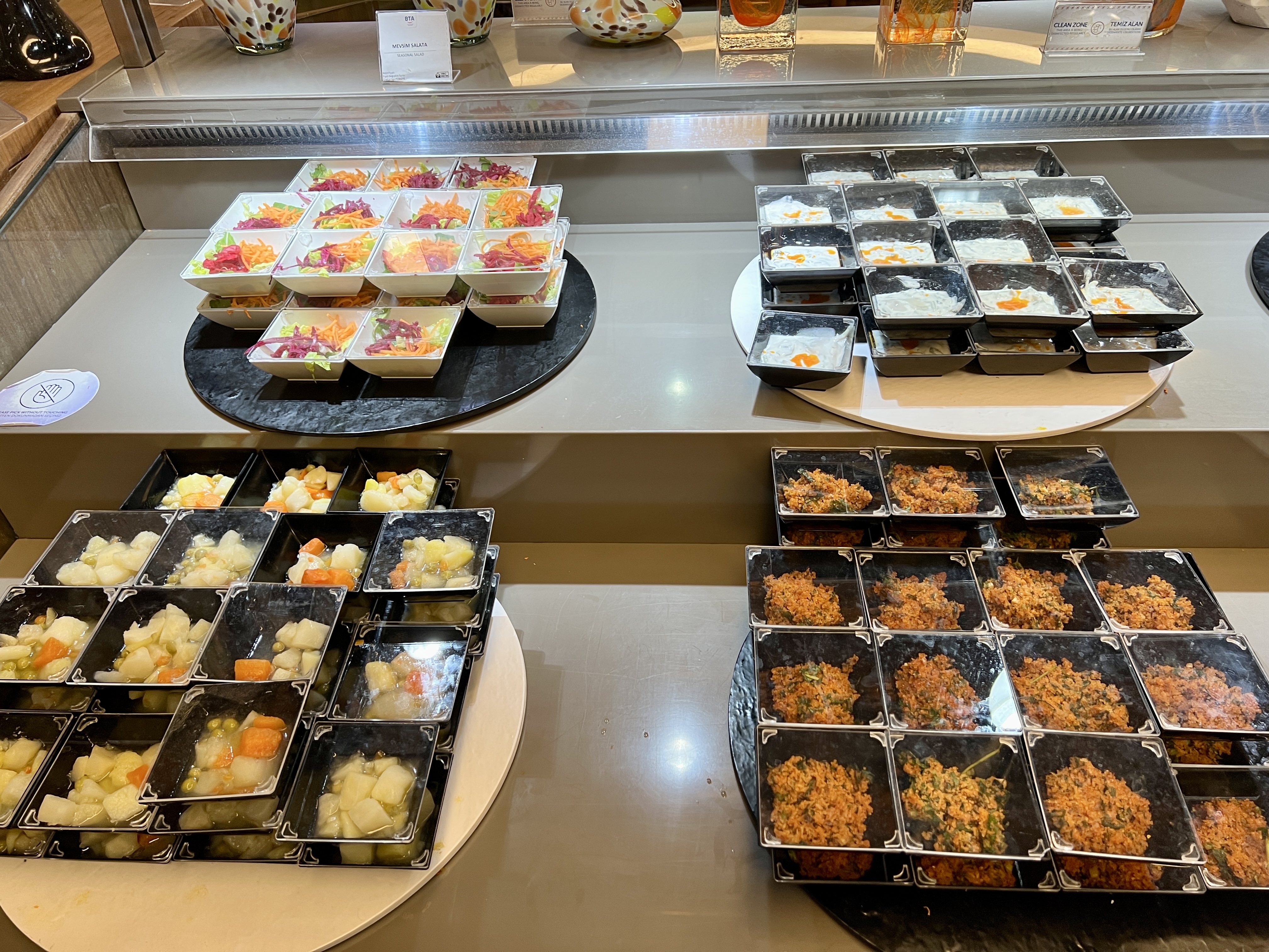 이스탄불 공항 라운지 음식