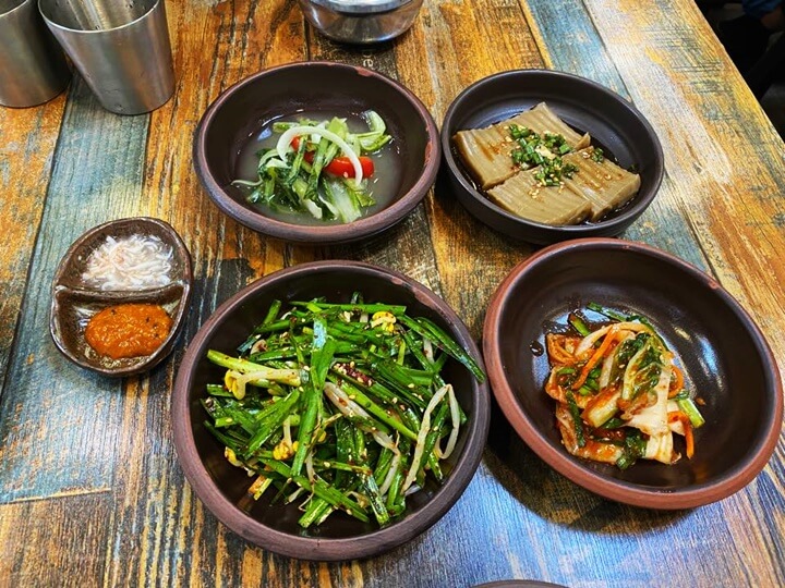 풀향기보쌈칼국수-반찬