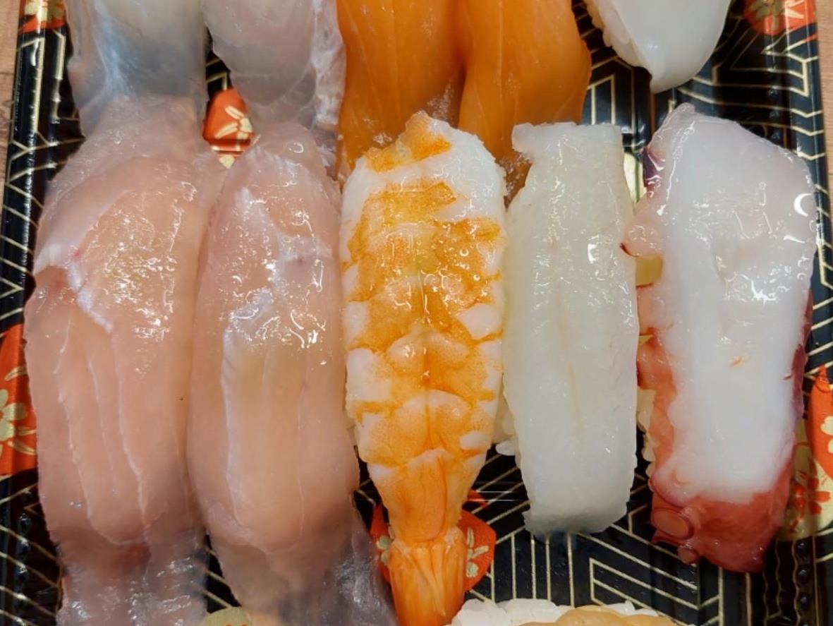 생생정보 10가지 모듬초밥 6800원