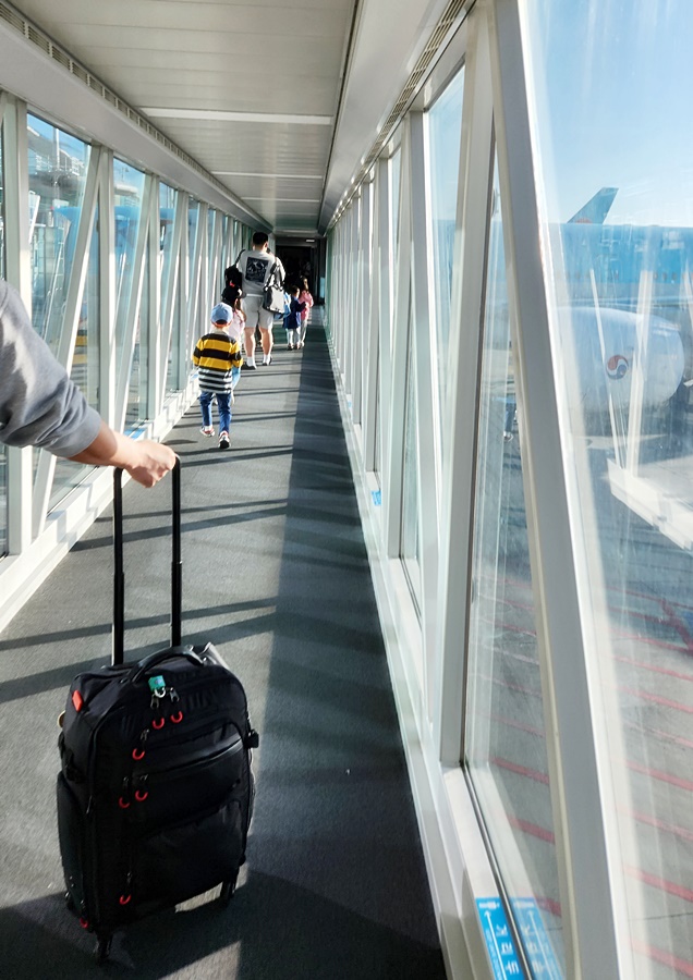 비행기를 타러가는 순간 중요 기계가 있어 가져갔던 기내반입가능한 20인치 캐리어