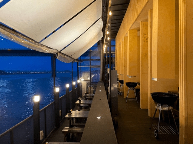 상암 맛집 "와이키키마켓" 내부