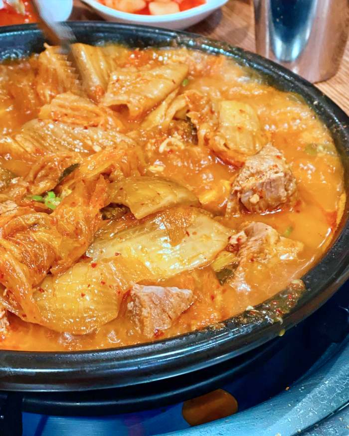 놀라운토요일 놀토 김치찜 부천 중동 사랑 시장 정혁 황민현 더보이즈 주연 추천 맛집