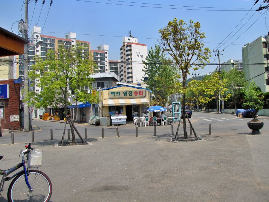 동해선 동래역 옛역사 앞 광장