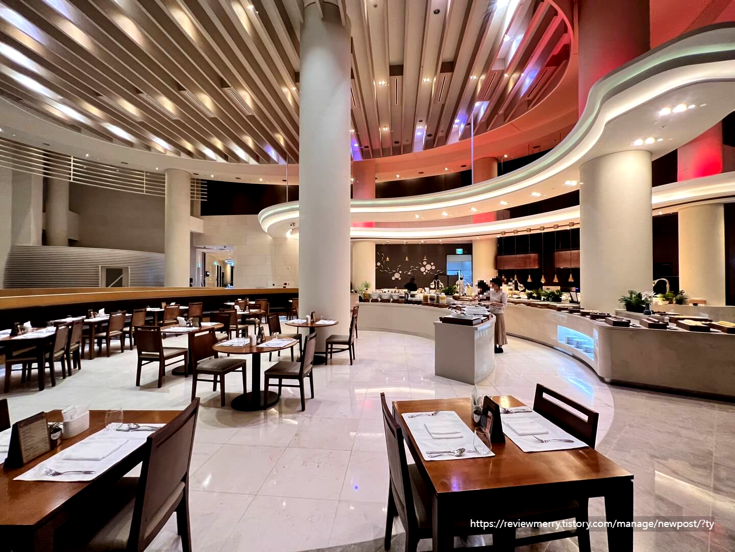 뷔폐 장소 내부