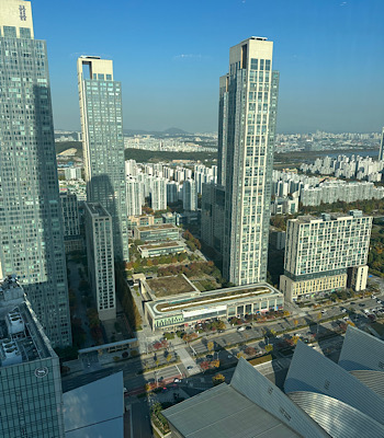 로비에서 본 송도 전경