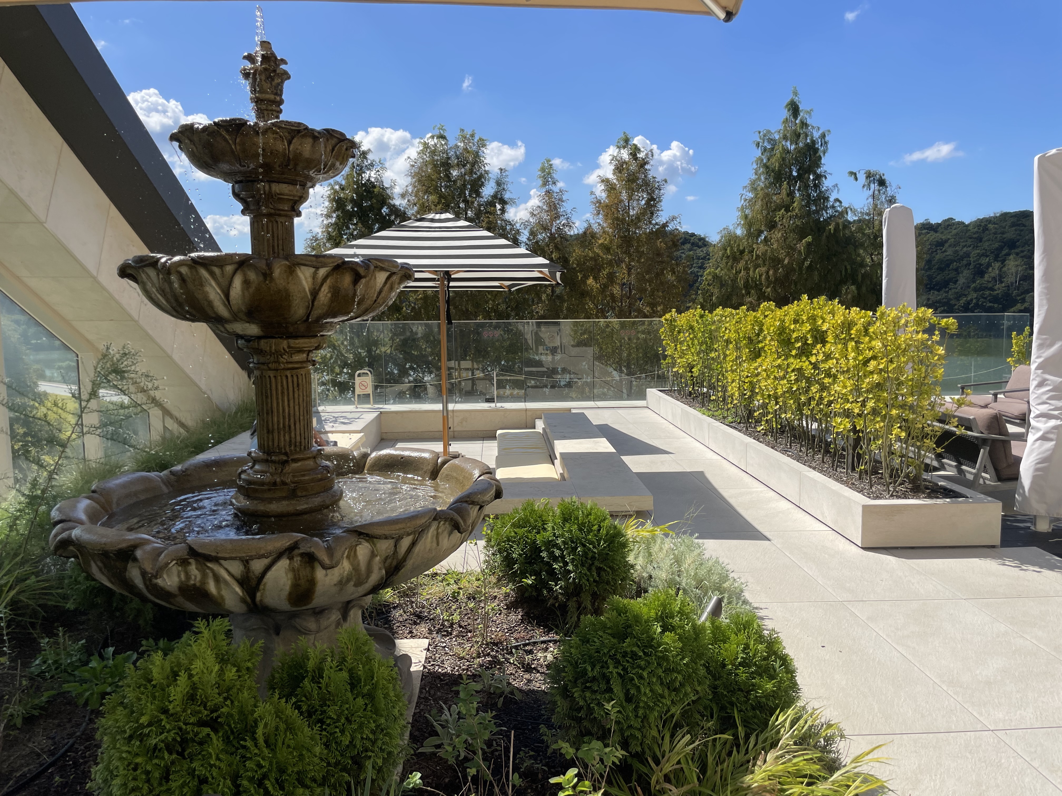 파주 공릉저수지 대형카페 모쿠슈라 프렌치카페