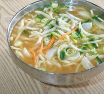생방송투데이 한우물의 법칙 경기도 수원 광교산 손칼국수 맛집 홍남매칼국수 하루4시간만 맛볼수 있는 손칼구구수명가 