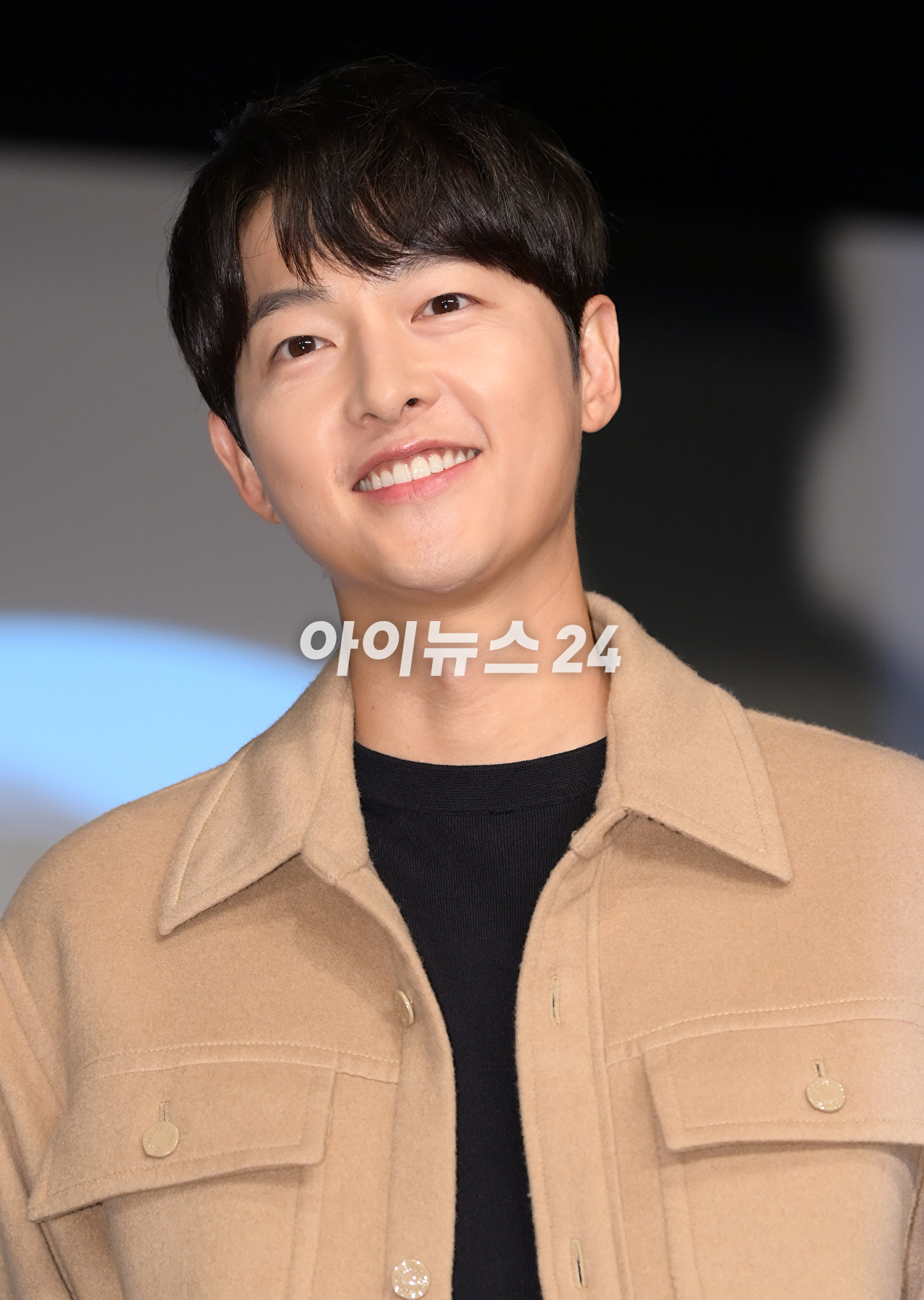배우 송중기가 6일 오후 부산광역시 해운대구 영화의전당에서 진행된 제28회 부산국제영화제 액터스하우스에 참석하고 있다. [사진=정소희 기자]