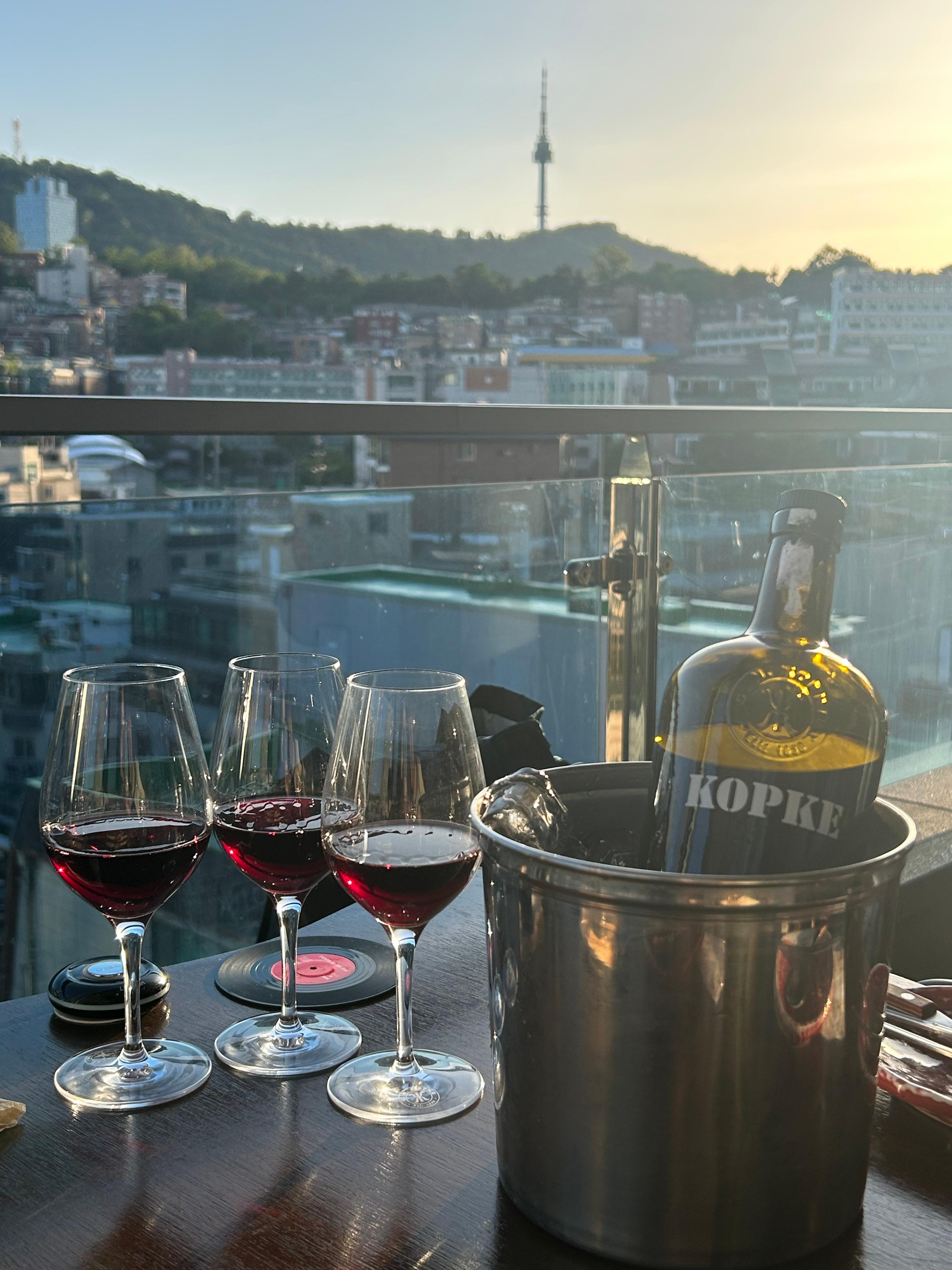 우야재 남산 뷰