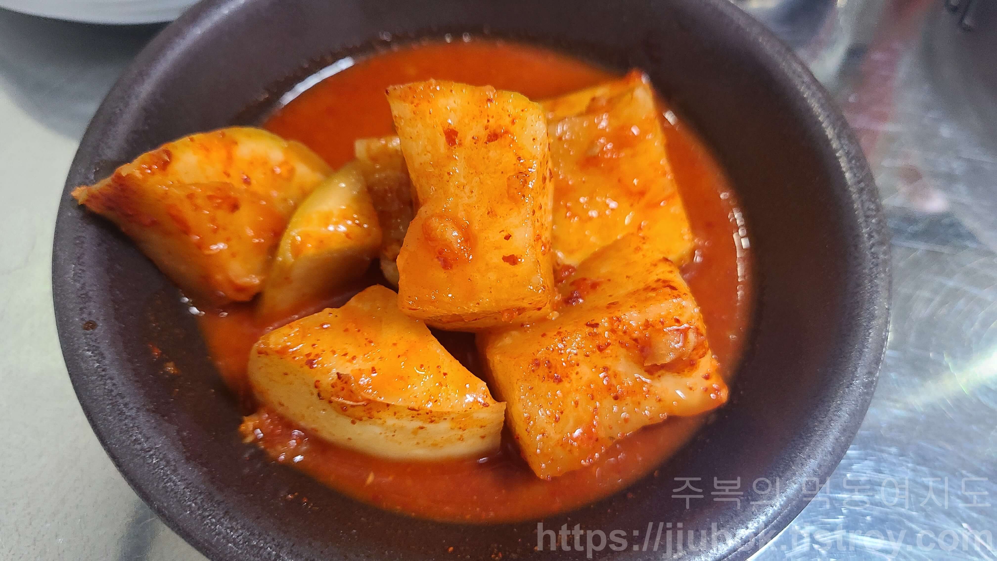 어리버리-소머리국밥-깍두기